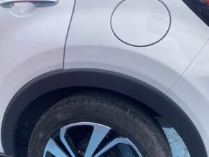 【川越店】トヨタ ライズ　左クオーターパネルの板金塗装・修理事例2